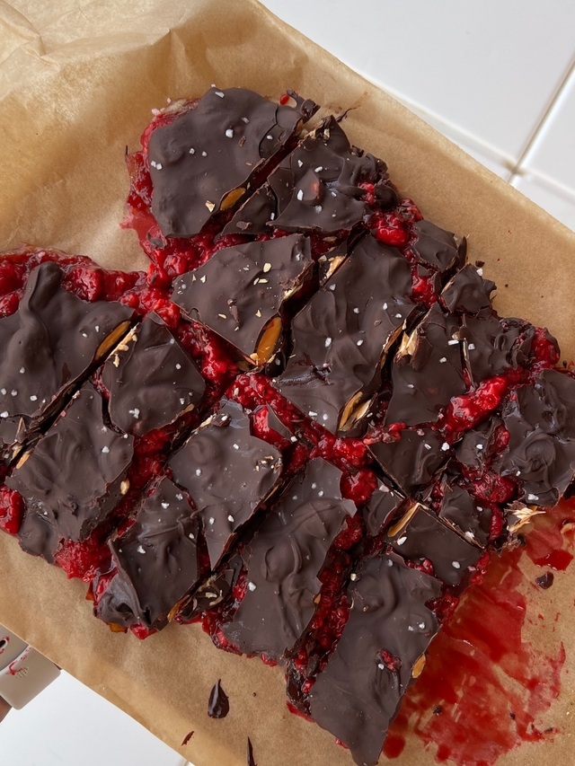 Dadelbark med hallon